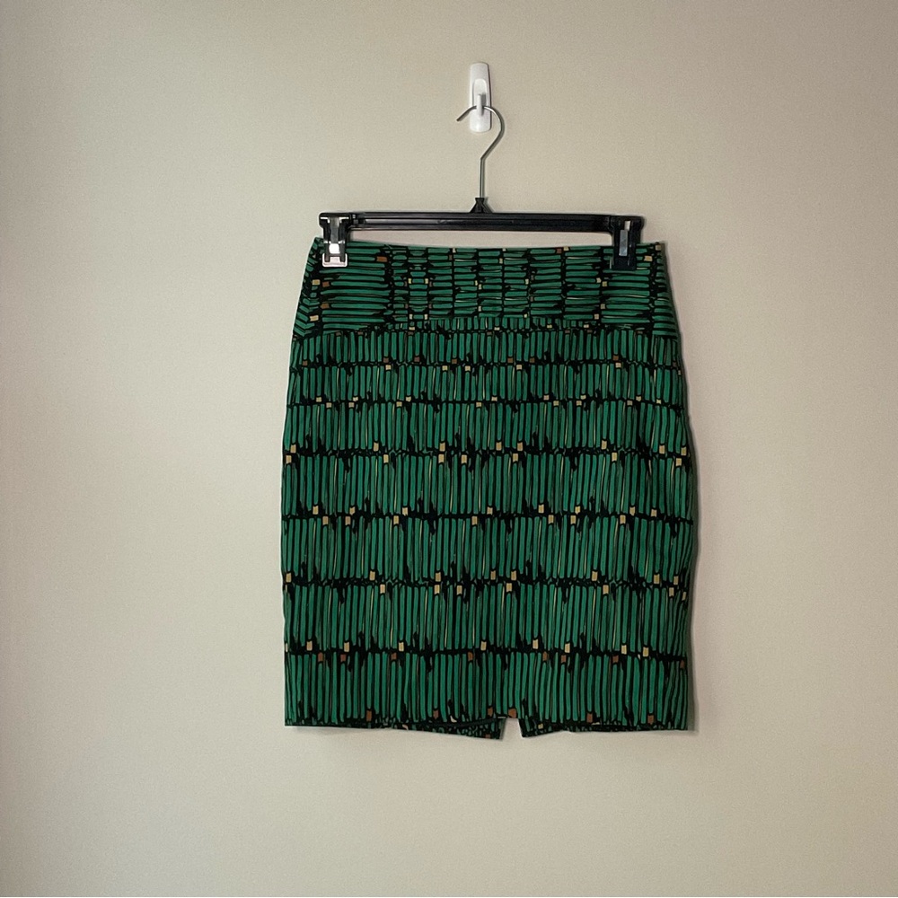 The Limited Green Patterned Pencil Skirt Size 4